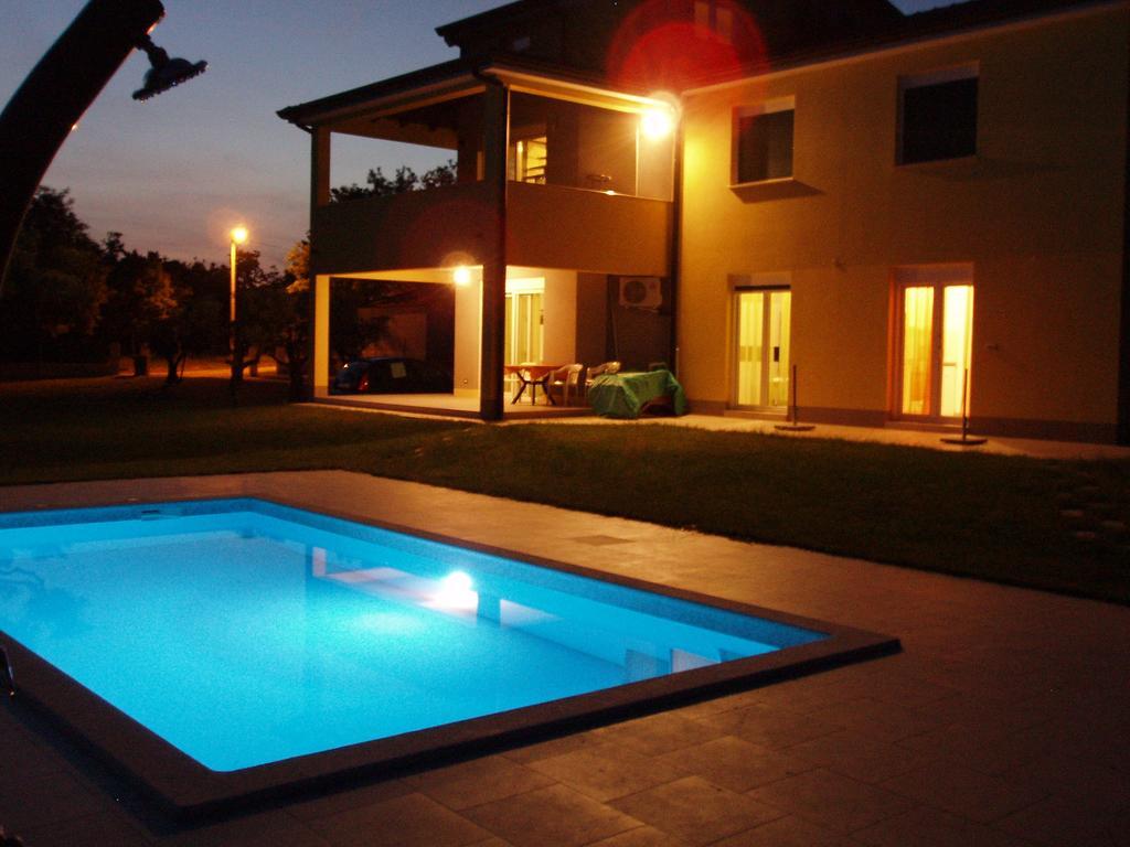 Villanova Apartments بوريتش الغرفة الصورة