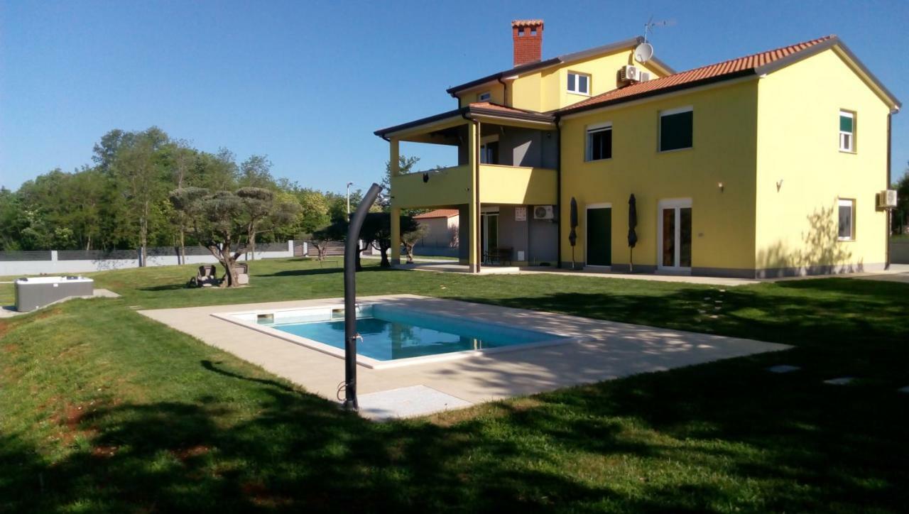 Villanova Apartments بوريتش المظهر الخارجي الصورة
